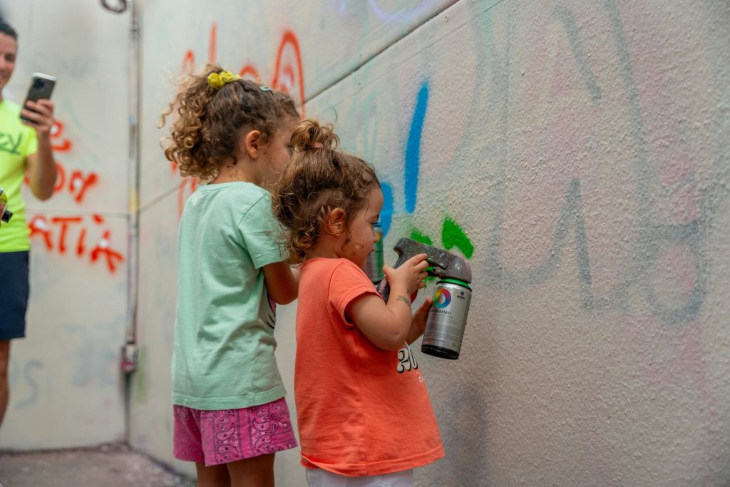 스프레이 페인팅 체험.