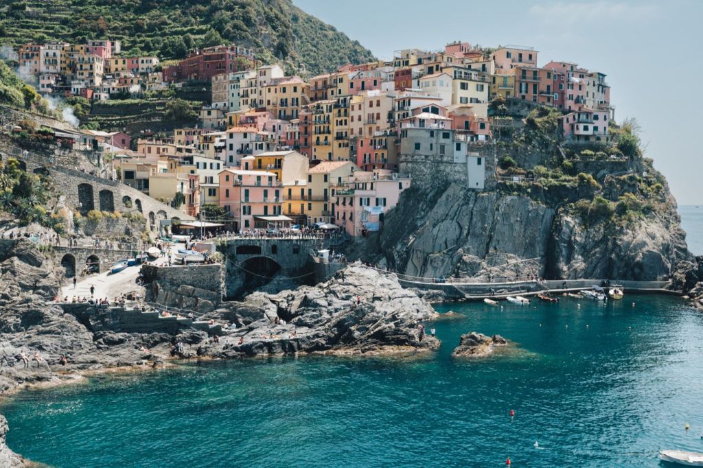 라스페치아에서 기차로 즐기는 육로 투어 (5곳)