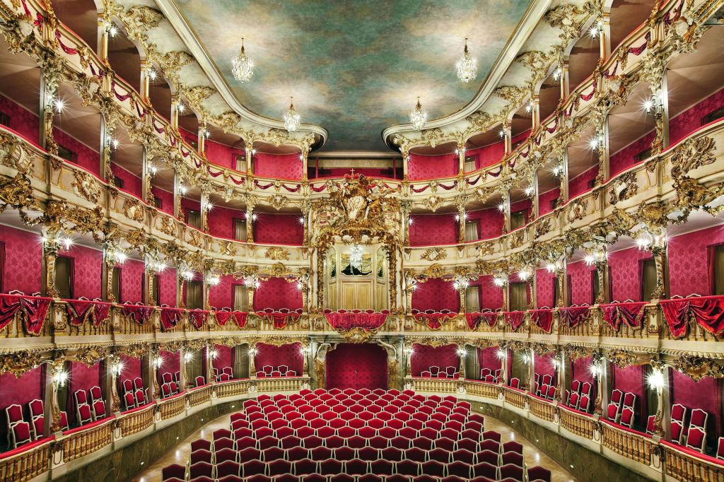 레지던스 쿠빌리에스 극장