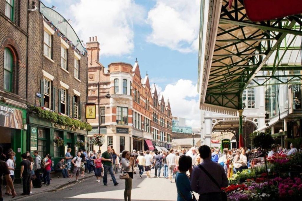 8가지 영국 음식을 맛보고 30가지 이상의 런던 명소를 둘러보는 도보 투어!