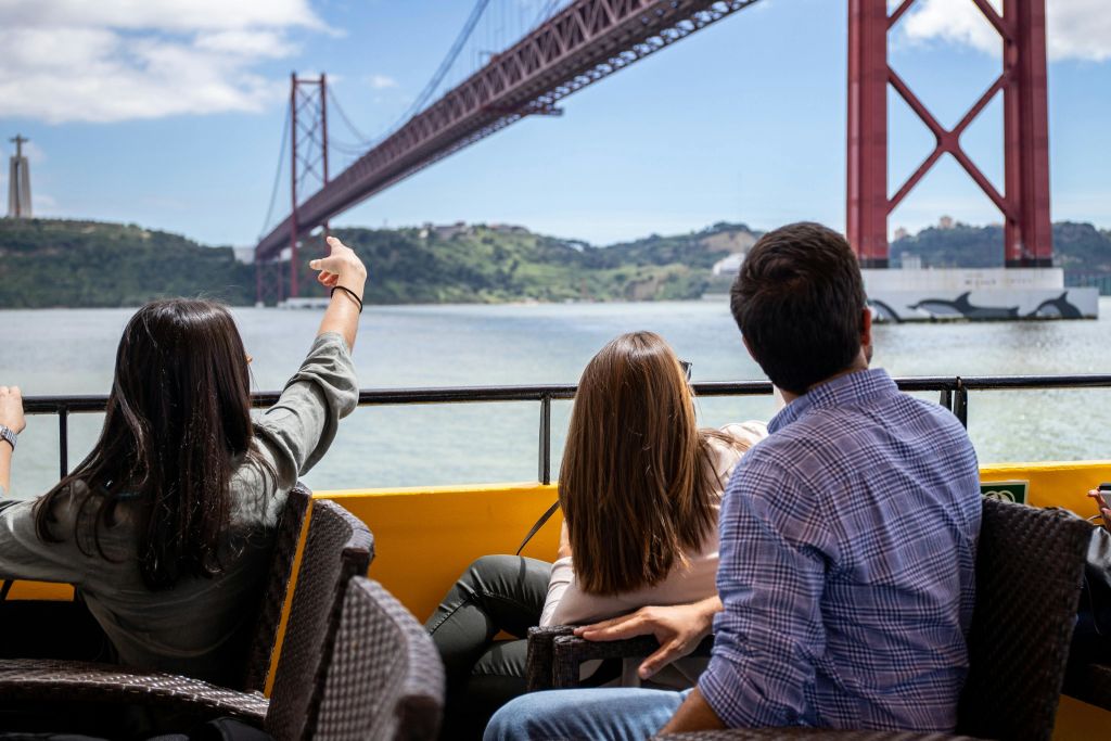 4월 25일 다리 - 노란 보트 투어