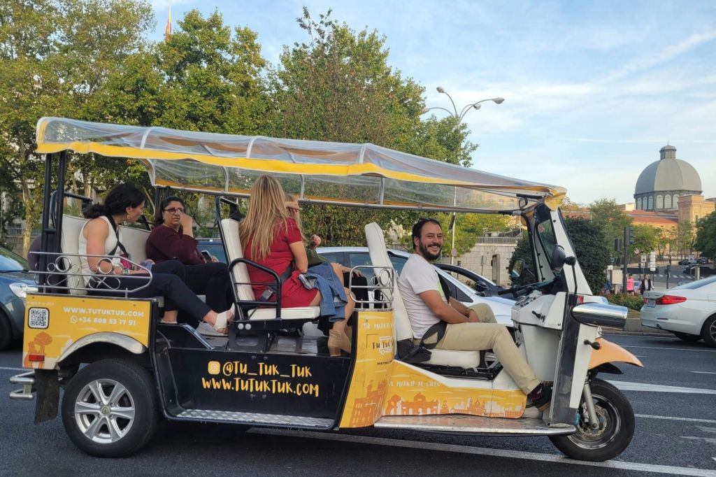 노란 툭툭 투어