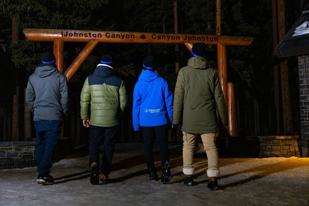 밴프 투어 - 저녁에 즐기는 존스턴 캐니언 아이스워크