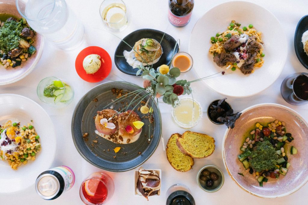 Q Train 2024 여름 메뉴.