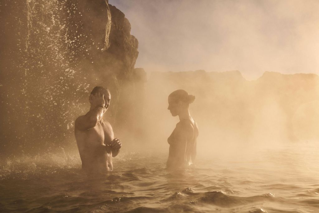 물 속에 있는 사람들