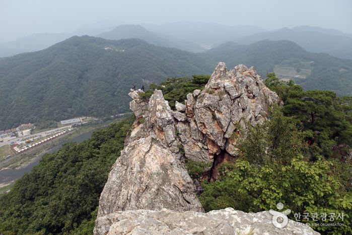 팔봉산