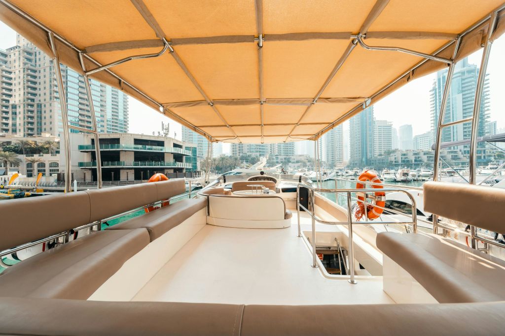 켄타우로스 차터 - 58피트 요트 에토샤