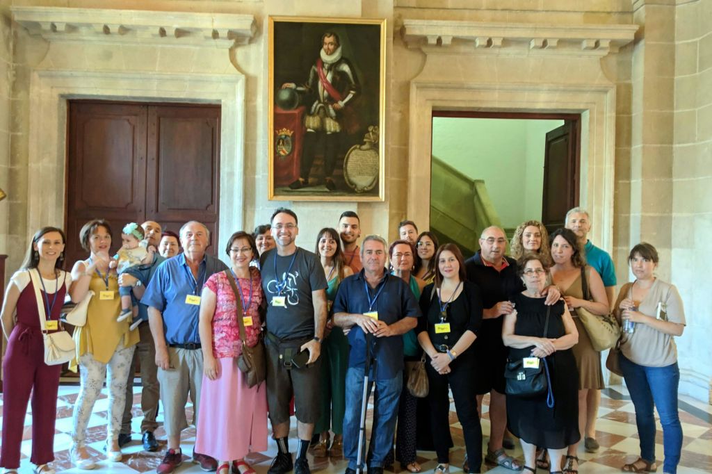 가이드와 함께하는 인디언 아카이브 방문