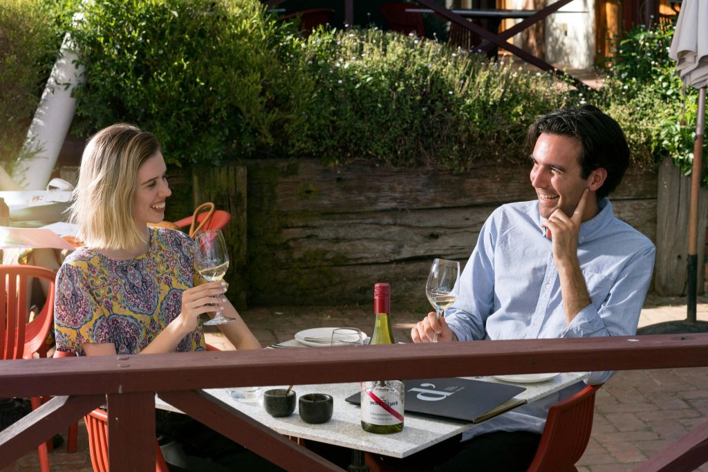 화창한 날의 황폐함을 만끽하는 시간