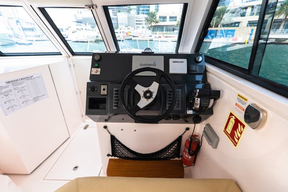 켄타우로스 헌장 - 36피트 요트 - 천둥