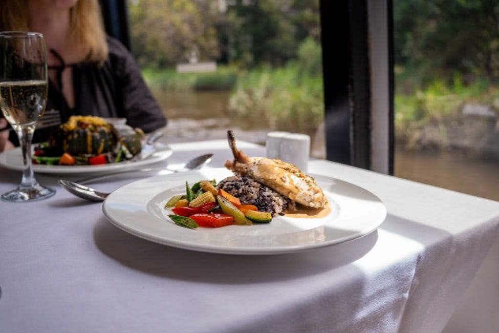 스피릿 오브 멜버른 점심 포함 크루즈