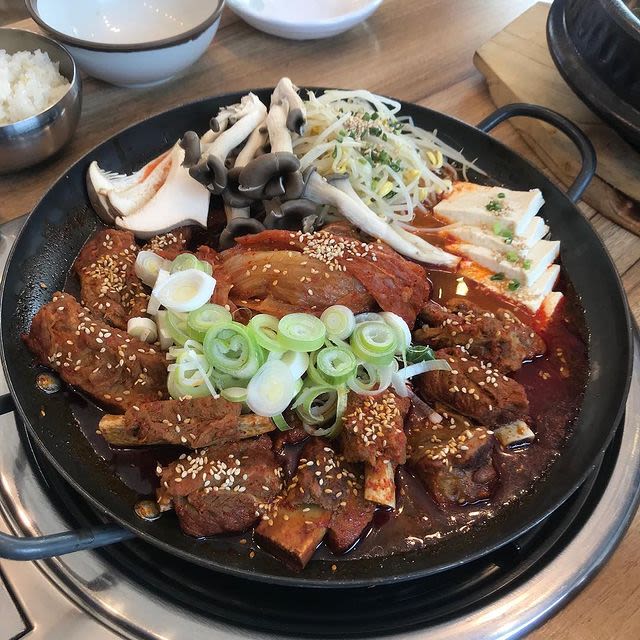백년 본가 김치찜