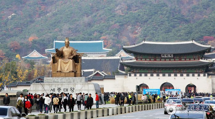 Gwanghwamun Square Thumbnail 2