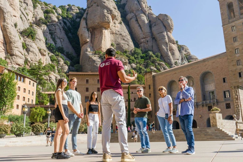 그룹에 정보를 제공하는 공급자