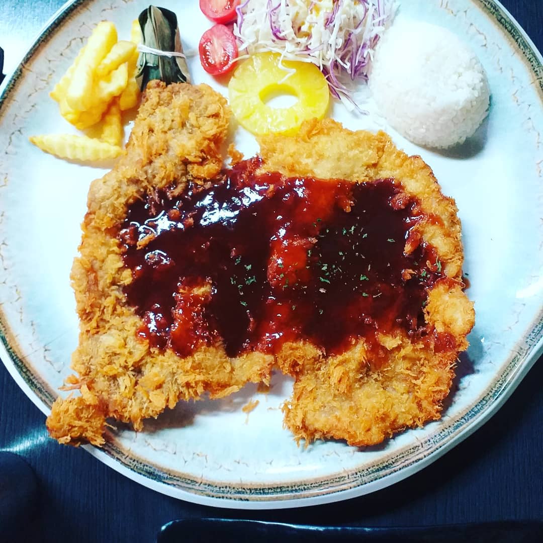 黒豚手作りトンカツ