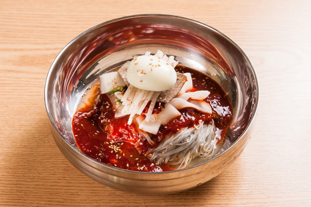 Bibim-nengmyeon (spicy buckwheat noodles)