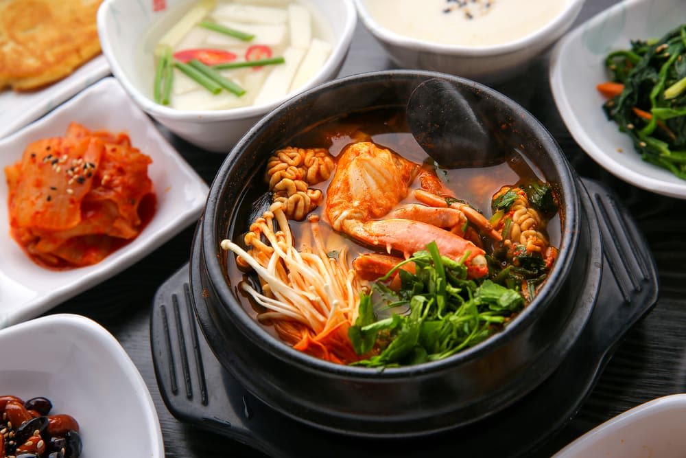 Seafood Ttukbaegi (hot pot)
