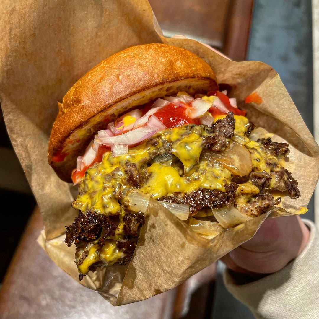 アメリカンチーズバーガー