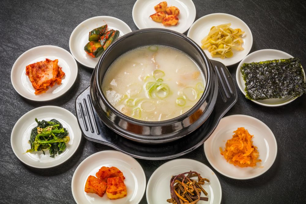 Stone Pot-Cooked Rice and Seolleongtang