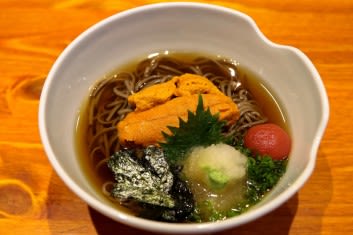 Sea urchin roe cold soba noodles