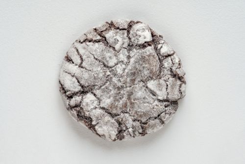 クリームチーズ入りイカ墨パン
