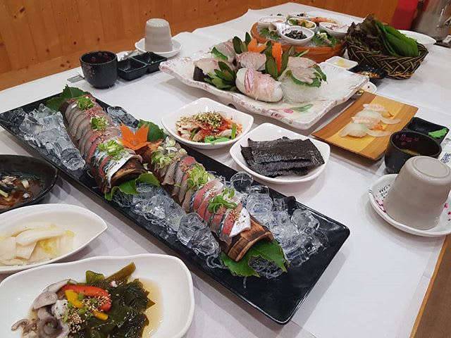 Sliced Raw Mackerel