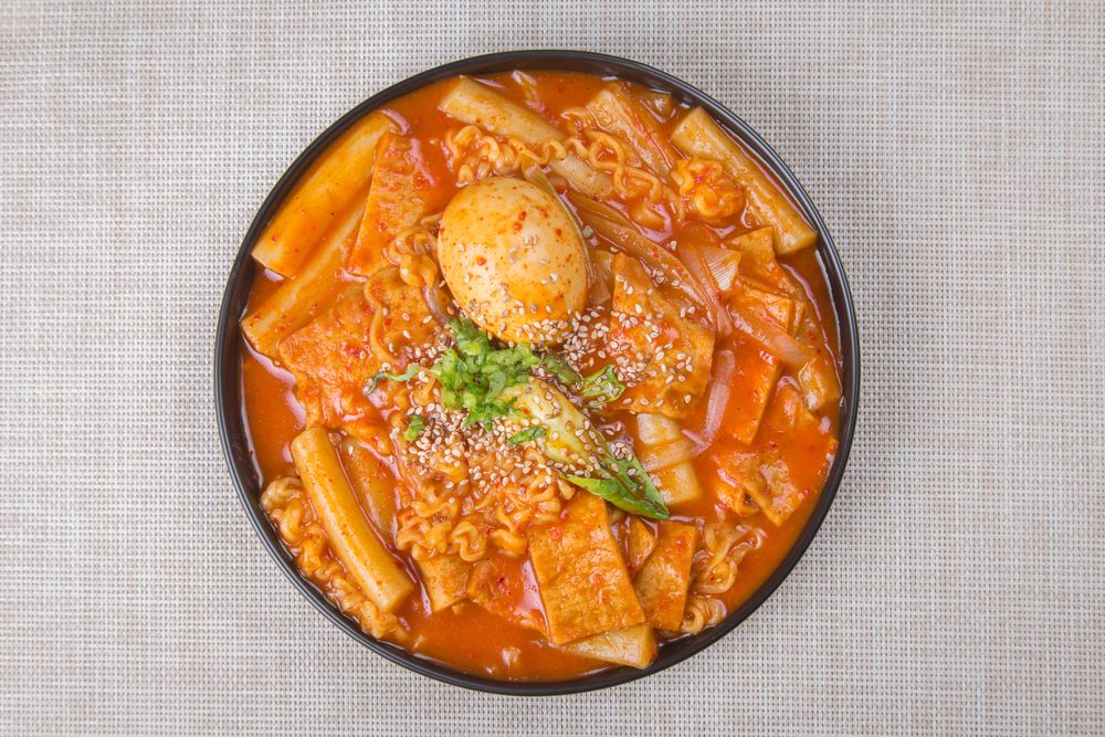 Hanchu Tteokbokki (spicy rice cakes)