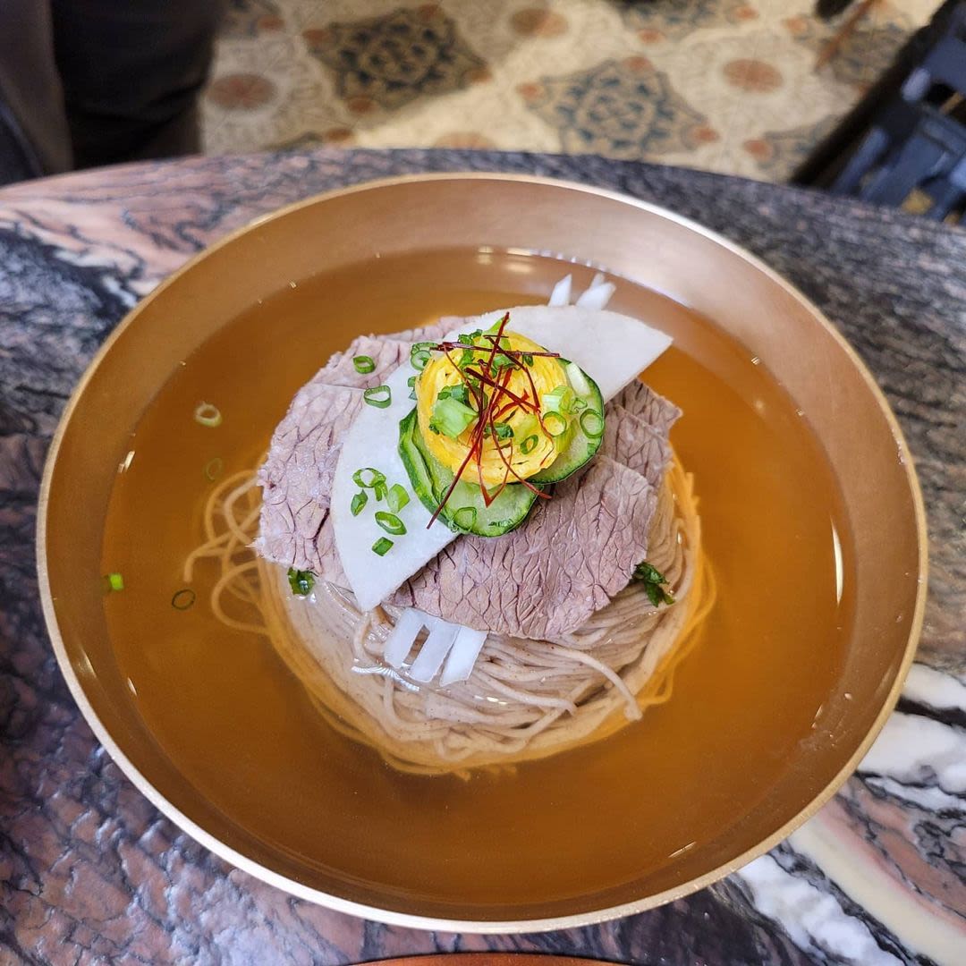 Pyongyang Naengmyeon (cold buckwheat noodles): cold broth or spicy