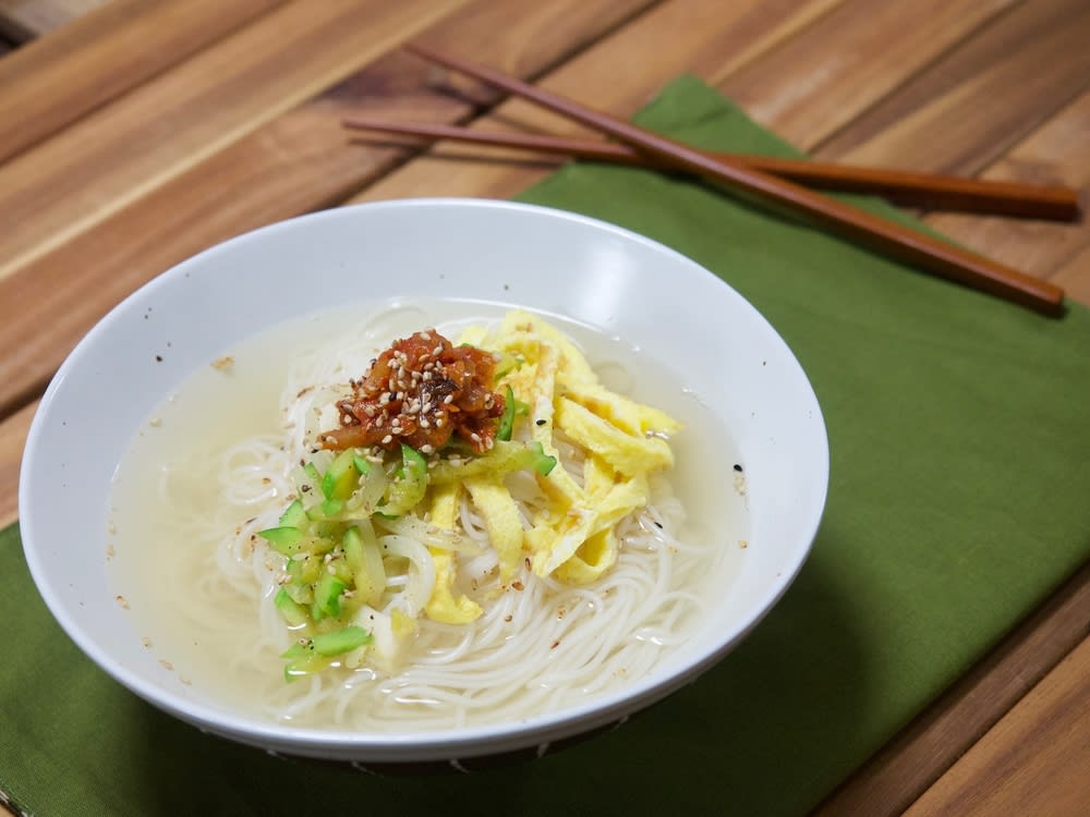 煮干しダシの韓国式そうめん