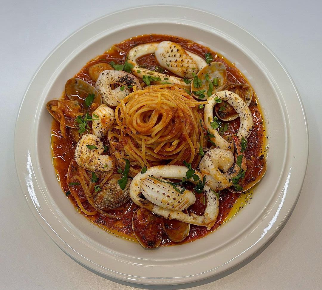Fickle Pickle Express: Italian Pasta Dining | NOL World