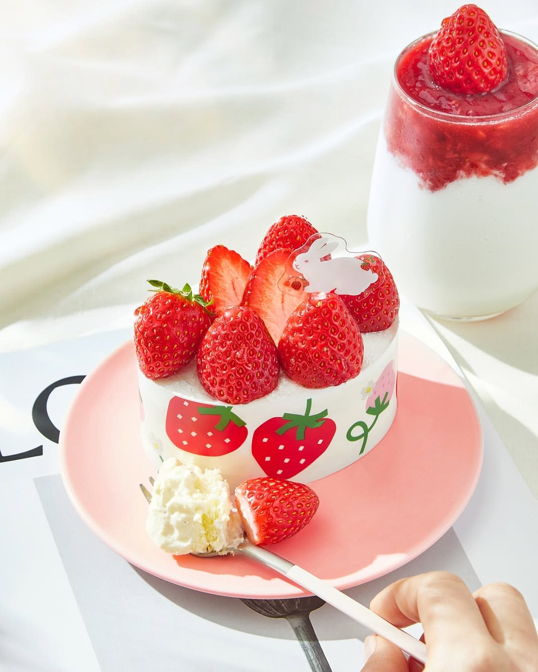 Strawberry Milk Cream Cake (S)