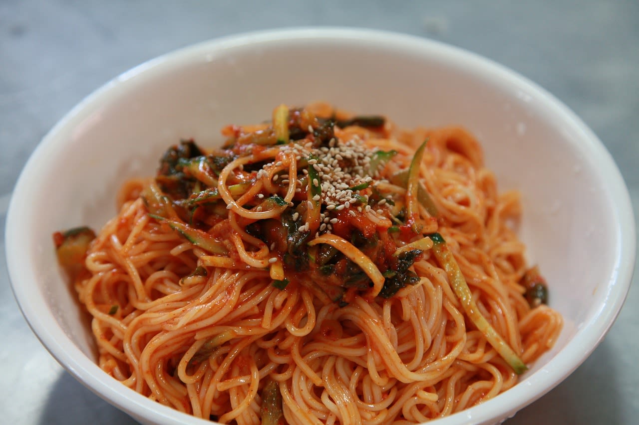 Bibim-guksu (spicy noodles)