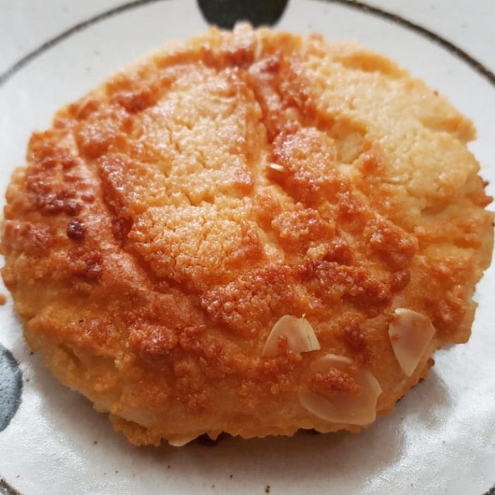 Almond soboro bread