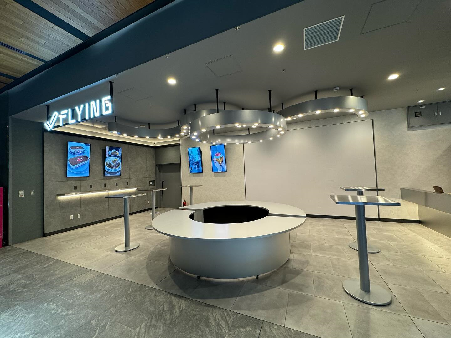 플라잉 재팬 여행자 센터 난바 에디온 본점