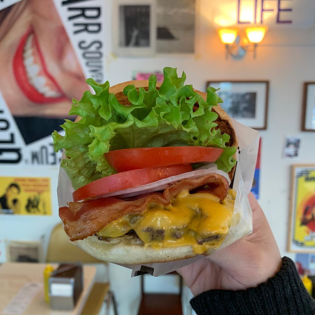 ベーコンチーズバーガー