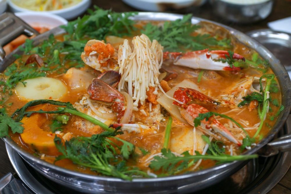 Kkochge-tang (crab soup)