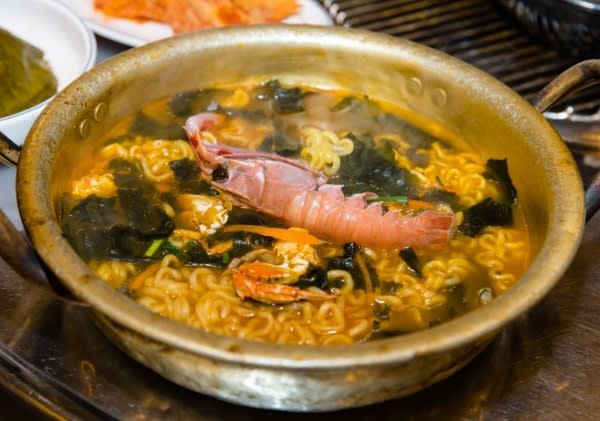 Brown Turban Shell Ramyeon (instant noodles)