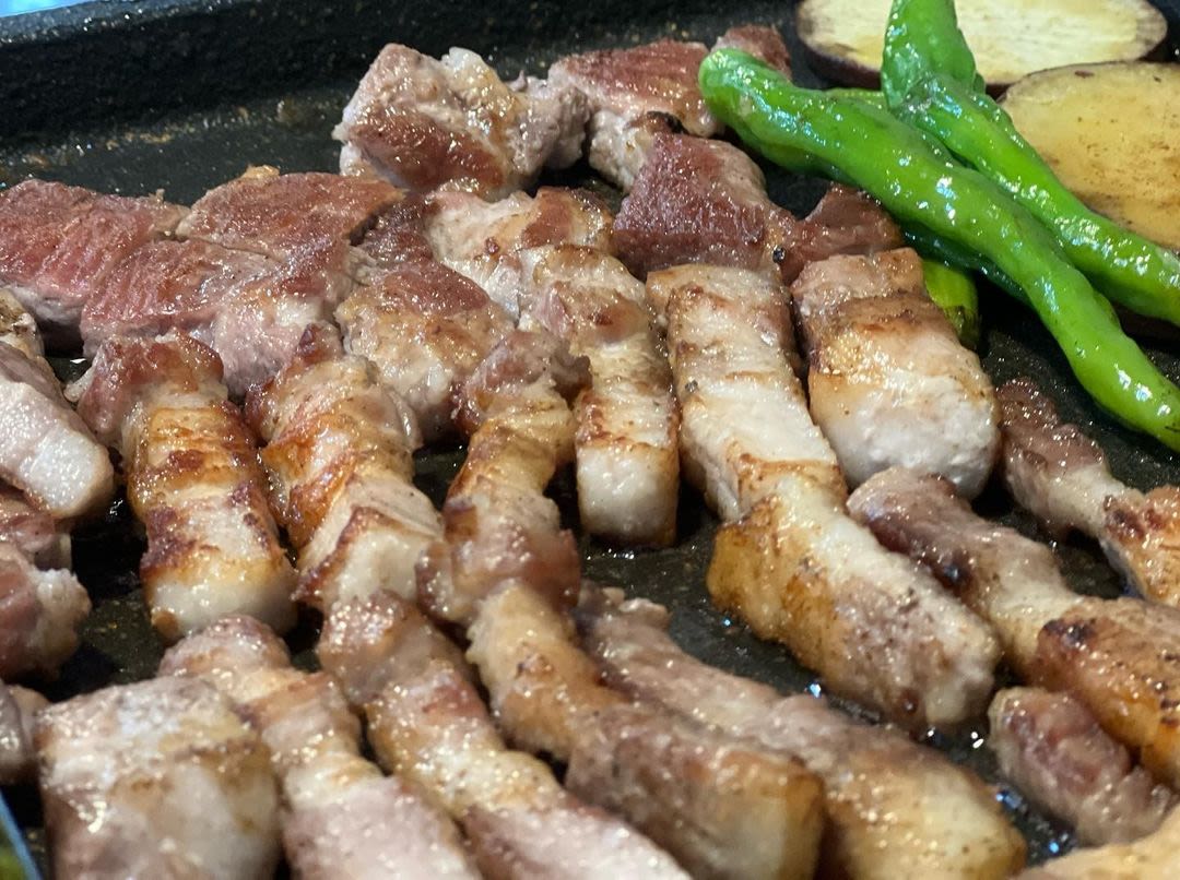 Samgyeopsal (grilled pork belly)