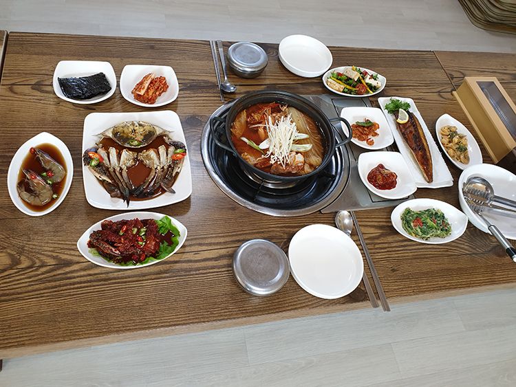 천수만 꽃게장 본점