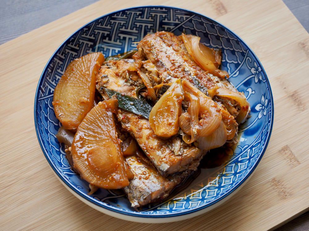 Galchi Jorim (braised cutlassfish)