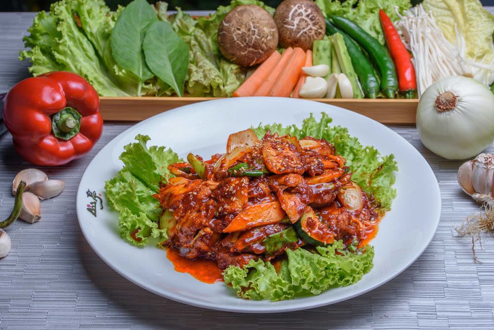 Black Pork Duruchigi (spicy stir-fried pork) Ssambap