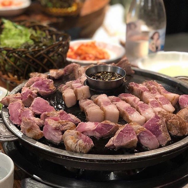 济州炭烤初烤猪肉