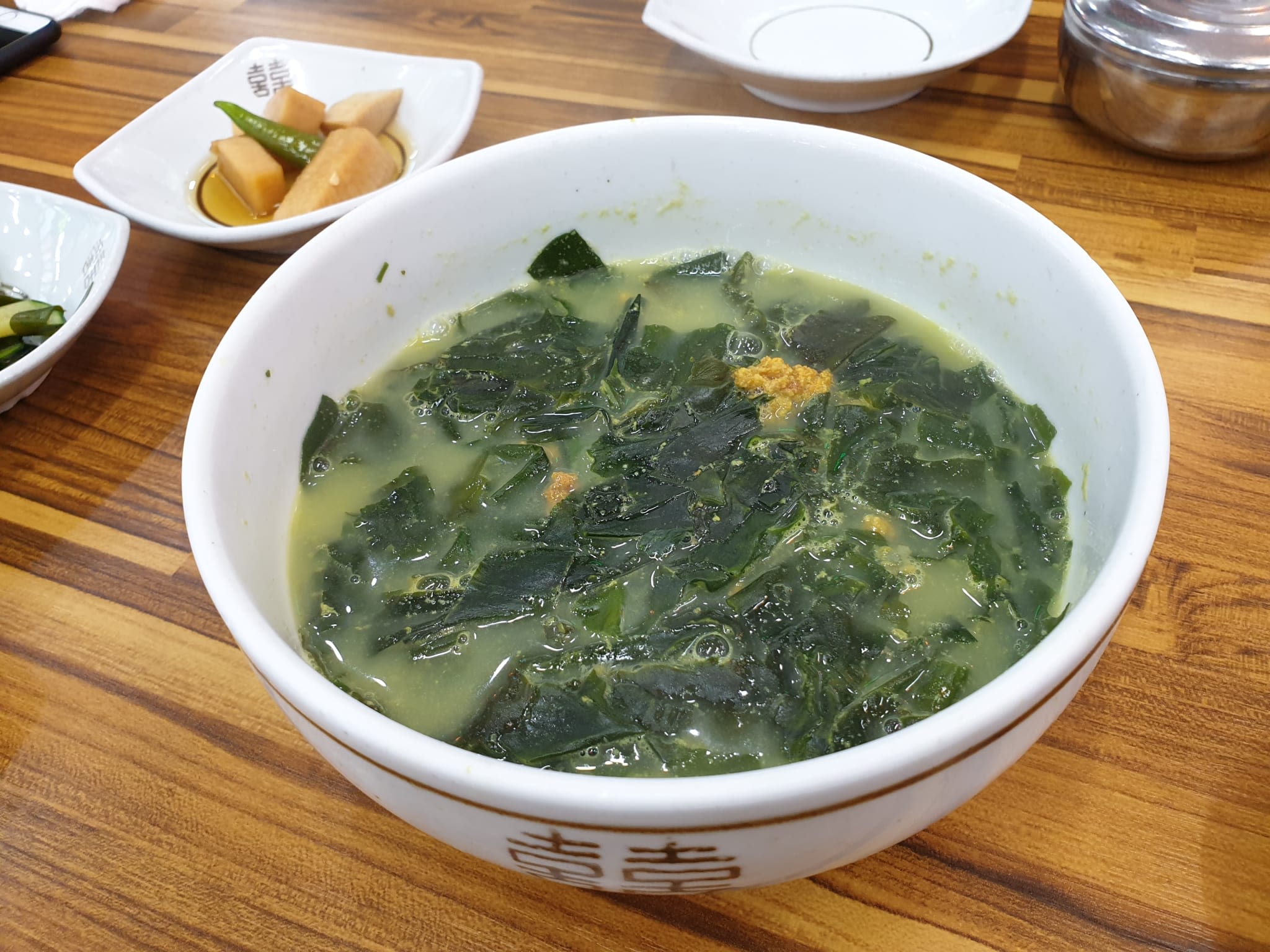 Sea Urchin Miyeok-guk (seaweed soup)