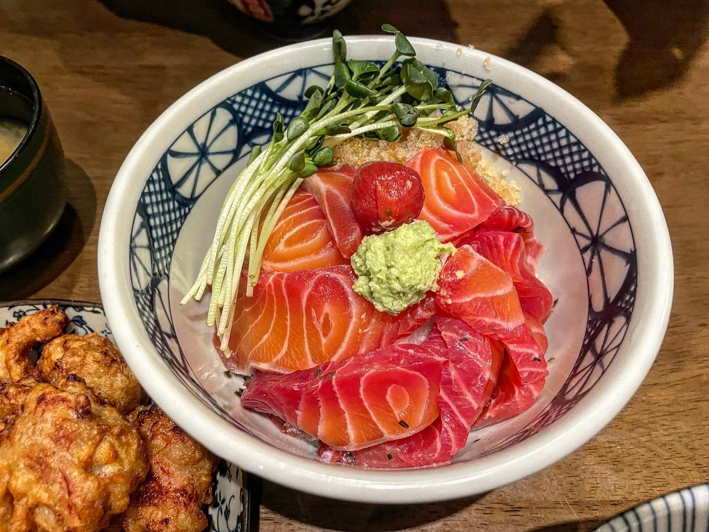 Salmon Deopbap (rice bowl served with toppings)