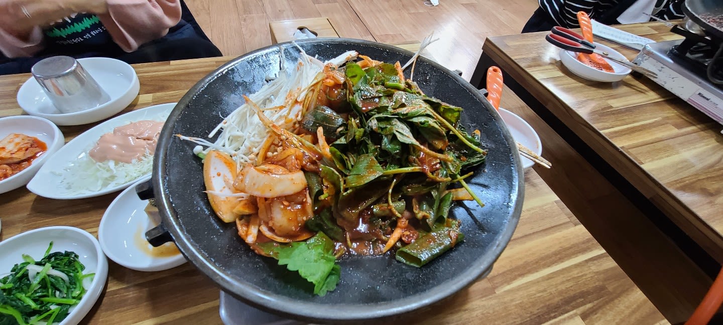 Cuttlefish Jumulleok (spicy stir-fried marinated meat)