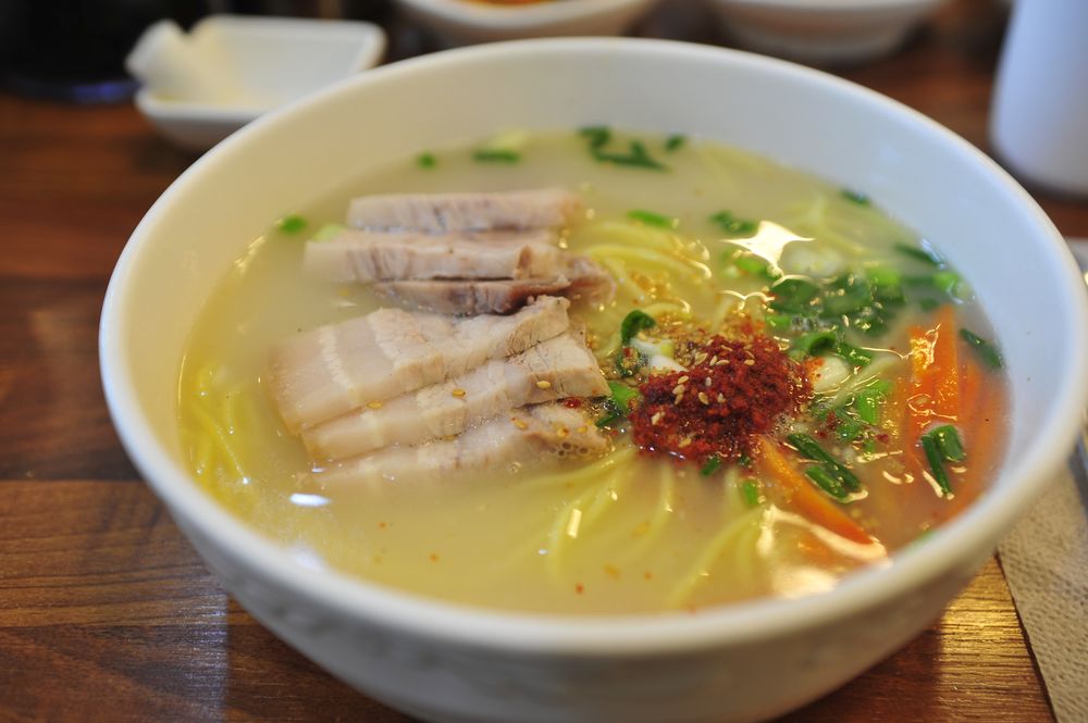 Gogi Guksu (meat noodle soup)