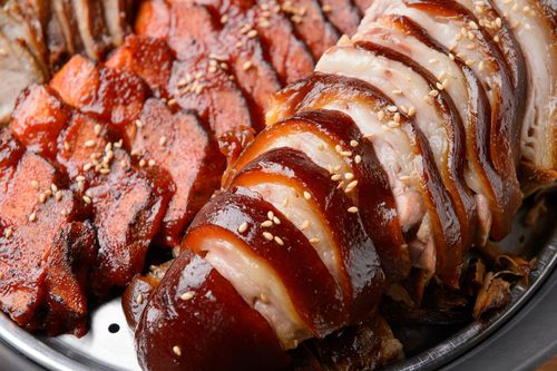 Half and half Jokbal (braised pig's trotters)
