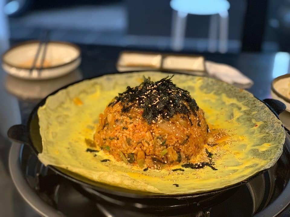 シメの炒飯