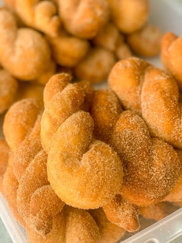 Glutinous rice twisted donut