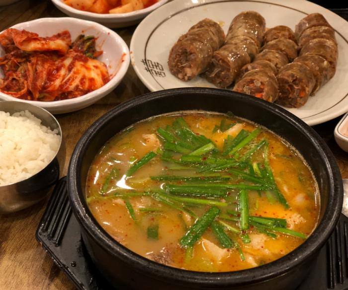 Mixed Gukbap (offal and meat soup with rice)